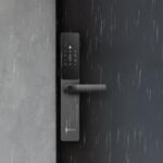 ⁦EZVIZ DL05 Smart Fingerprint Lock⁩ - الصورة ⁦3⁩